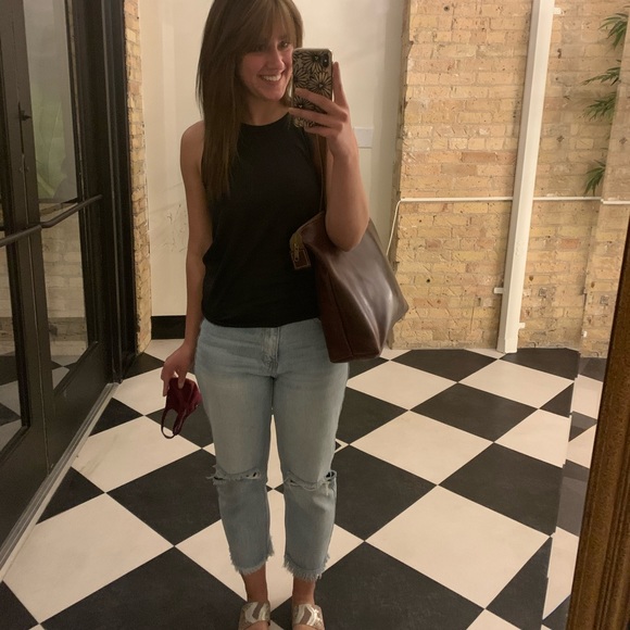 Meet your Posher, Lauren - Picture 4 of 5